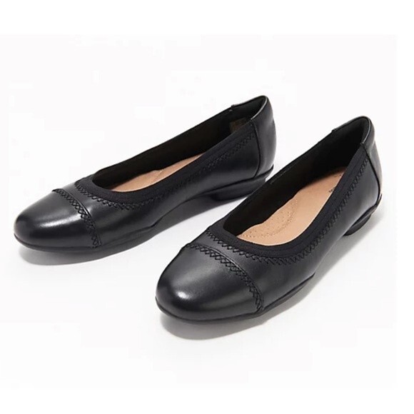 Clarks Collection Sara Bay Black Leather Ballet Flats - Size 7 - Picture 1 of 12